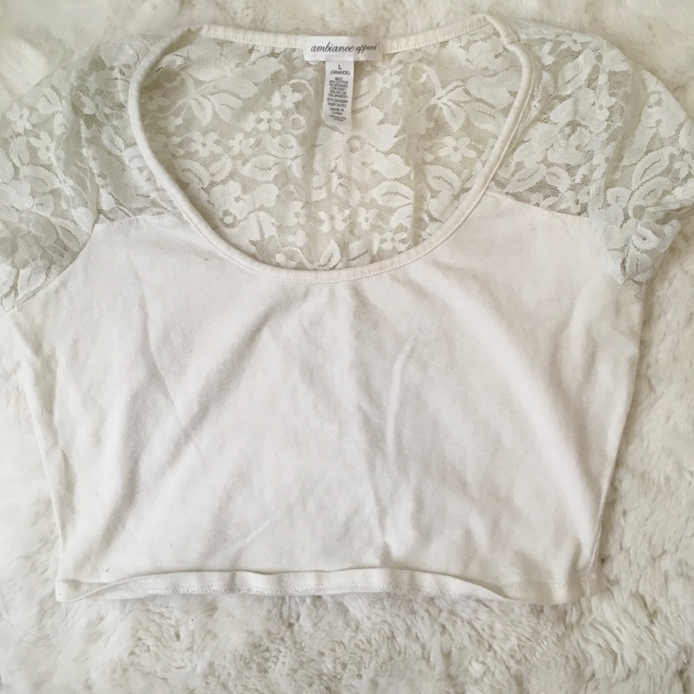 WHITE LACE CROP TOP